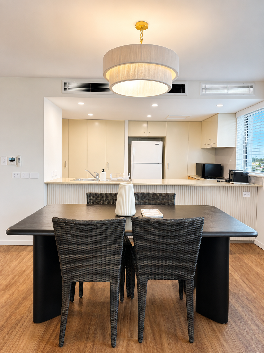 DINNING ROOM