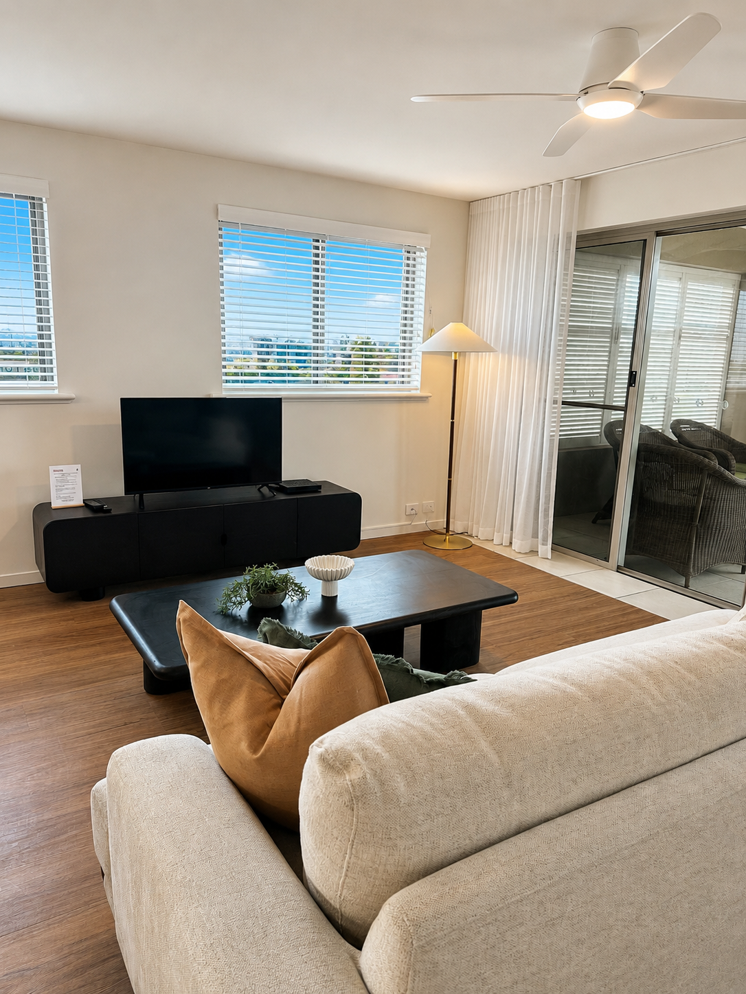 LOUNGE ROOM 3