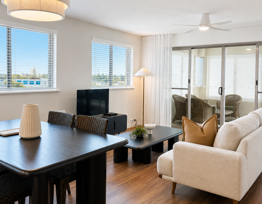 LOUNGE ROOM
