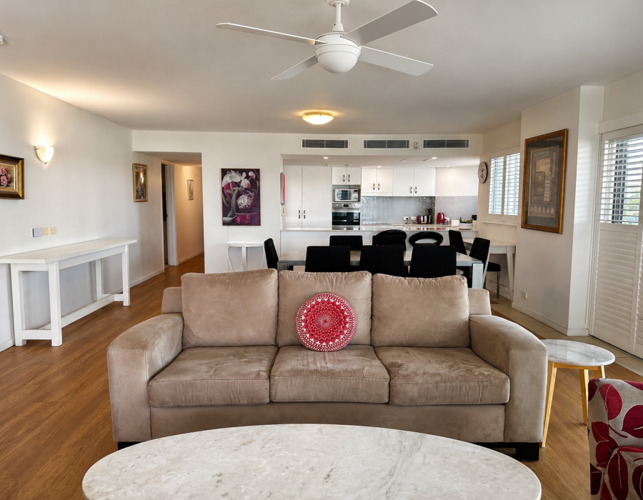 sofa 202